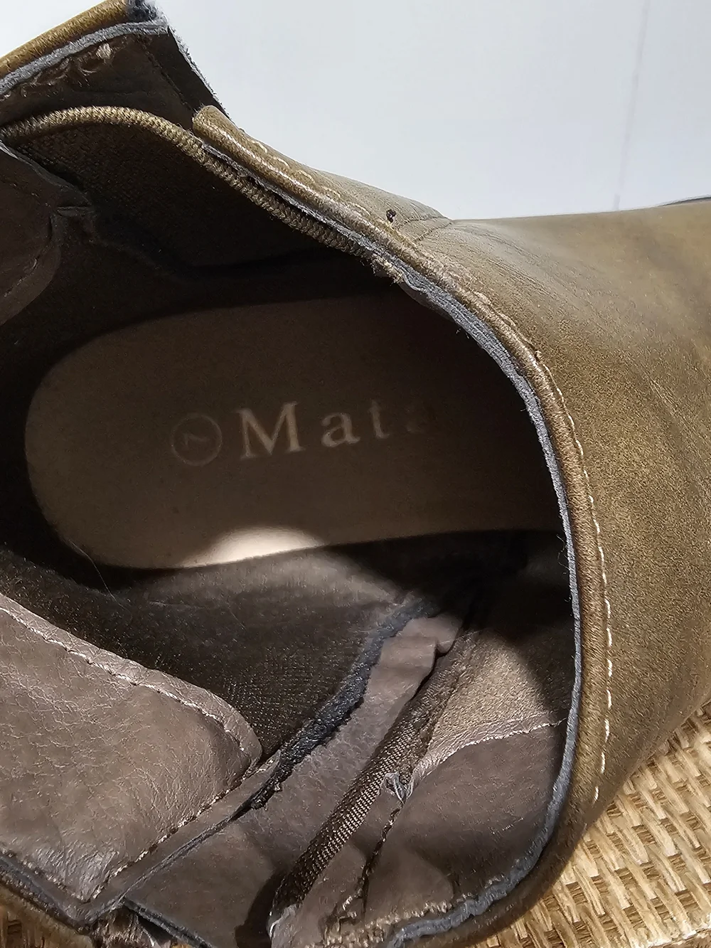 Olive Green Chelsea Ankle Boots Sz.7 Minimalist Low Heel  Casual Boho Festival - Picture 9 of 13